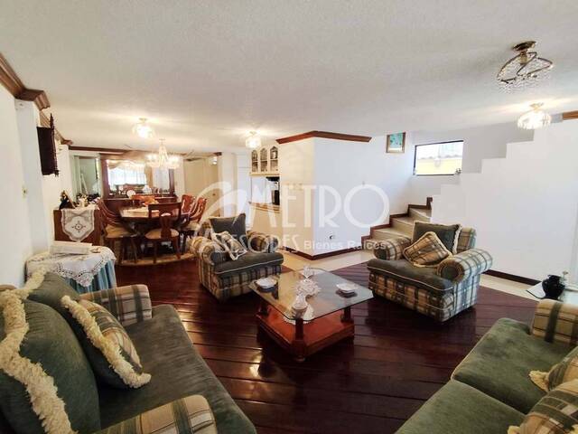 #1349 - Casa para Venta en Quito - P