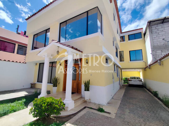 #1349 - Casa para Venta en Quito - P
