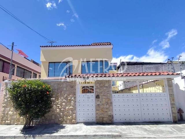#1350 - Casa para Venta en Quito - P