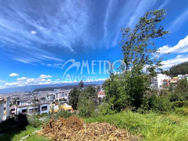 #1352 - Terreno para Venta en Quito - P