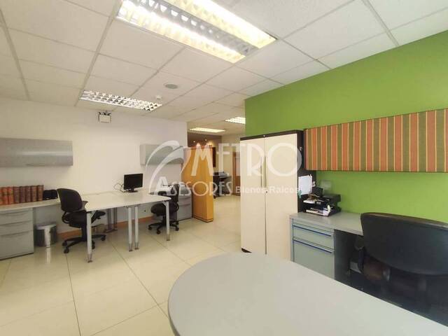 #1367 - Oficina para Venta en Quito - P