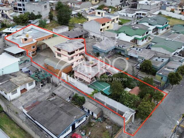 #1378 - Terreno para Venta en Quito - P