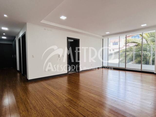 #1370 - Departamento para Venta en Quito - P