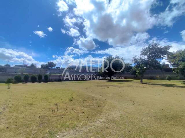 #1381 - Terreno para Venta en Quito - P