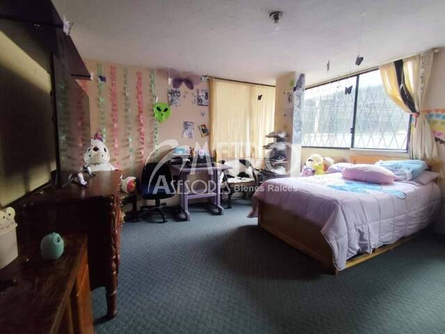#1386 - Casa Rentera para Venta en Quito - P