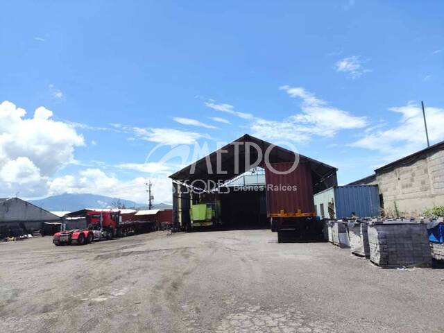 #1392 - Terreno para Venta en Quito - P