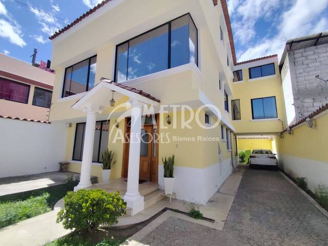 #1350 - Casa para Venta en Quito - P