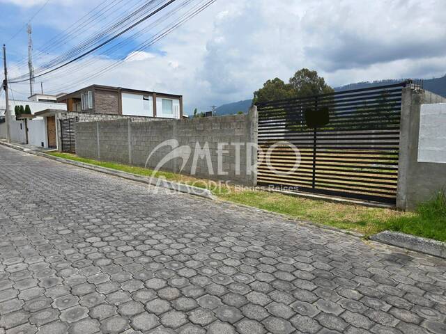 #1398 - Terreno para Venta en Quito - P