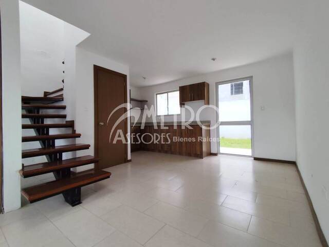 #1409 - Casa para Venta en Quito - P