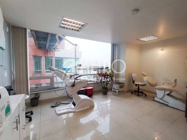 #1410 - Consultorio para Alquiler en Quito - P
