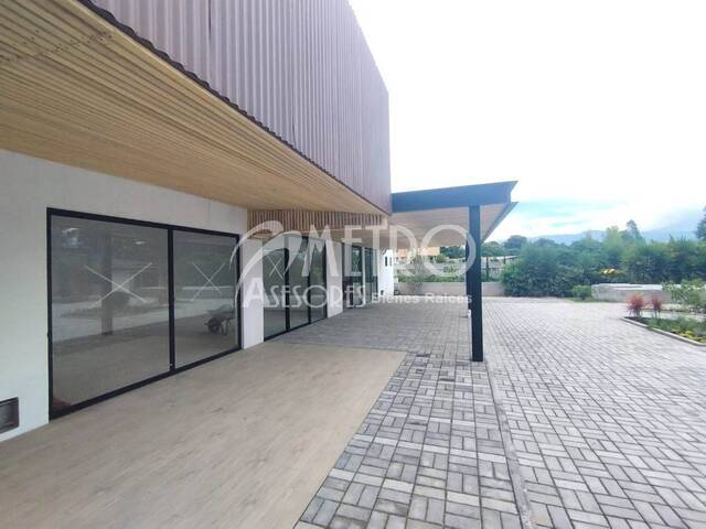 #1418 - Local Comercial para Alquiler en Quito - P