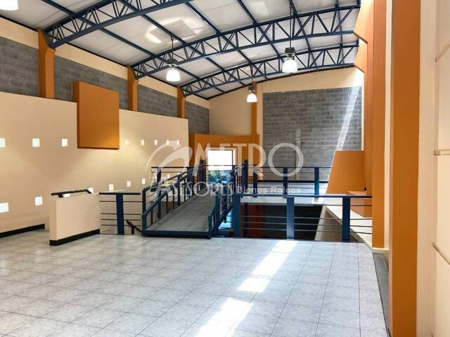 #1424 - Local Comercial para Alquiler en Quito - P