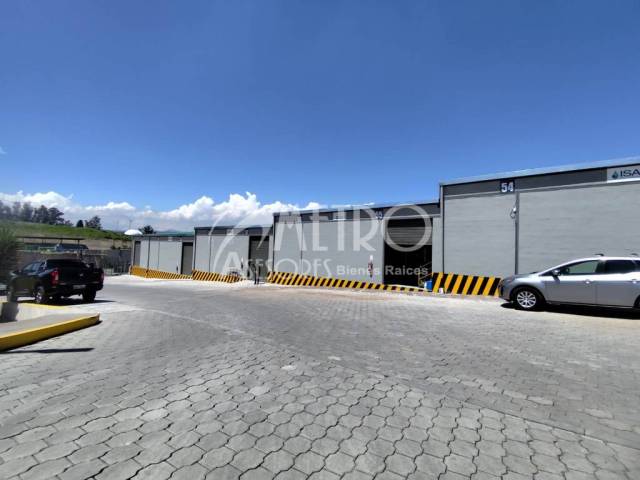 #1427 - Bodega para Alquiler en Quito - P