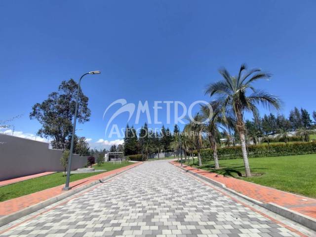 Terreno para Venta en Quito - 4