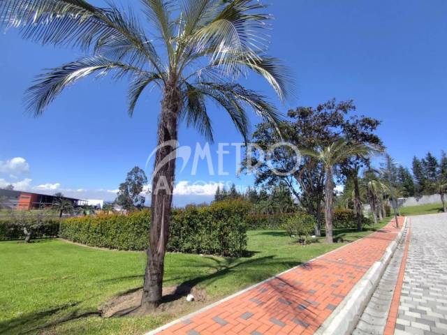 Terreno para Venta en Quito - 4