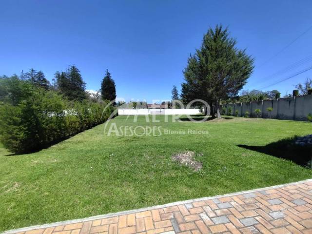 #1434 - Terreno para Venta en Quito - P
