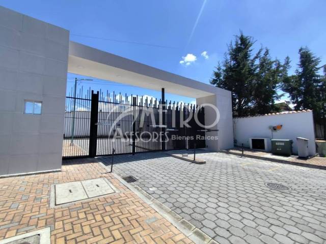 #1434 - Terreno para Venta en Quito - P