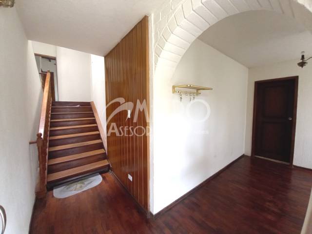 #1446 - Departamento Dúplex para Alquiler en Quito - P