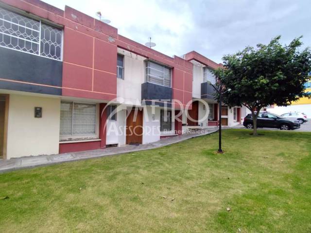 #1447 - Casa para Venta en Quito - P