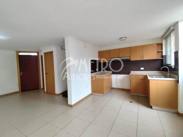 #1447 - Casa para Venta en Quito - P