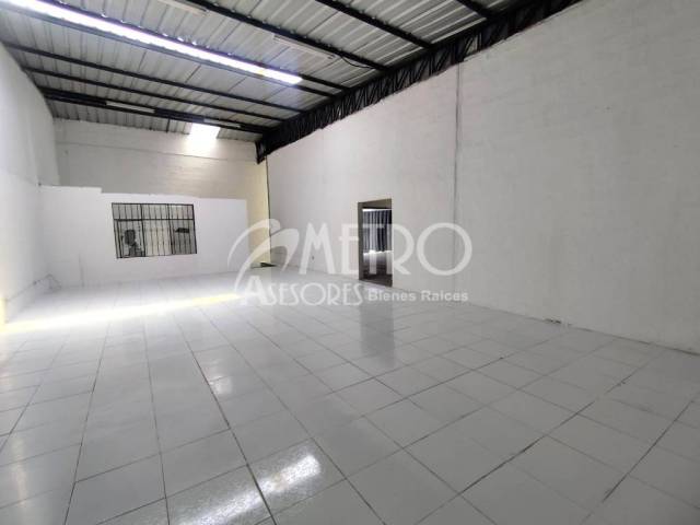 #1448 - Bodega para Alquiler en Quito - P