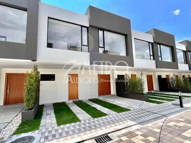 #1312 - Casa para Venta en Quito - P