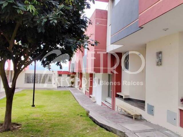 #1447 - Casa para Venta en Quito - P