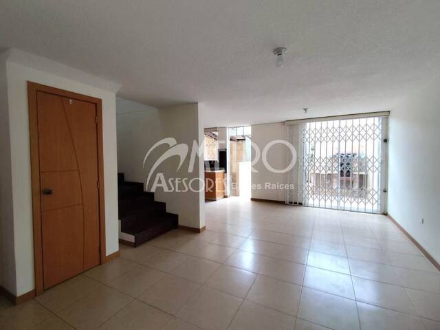 #1478 - Casa para Alquiler en Quito - P