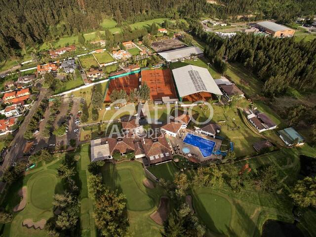 #1483 - Terreno para Venta en Quito - P