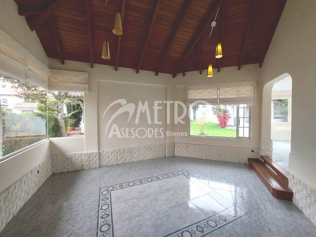 #1485 - Casa para Venta en Quito - P