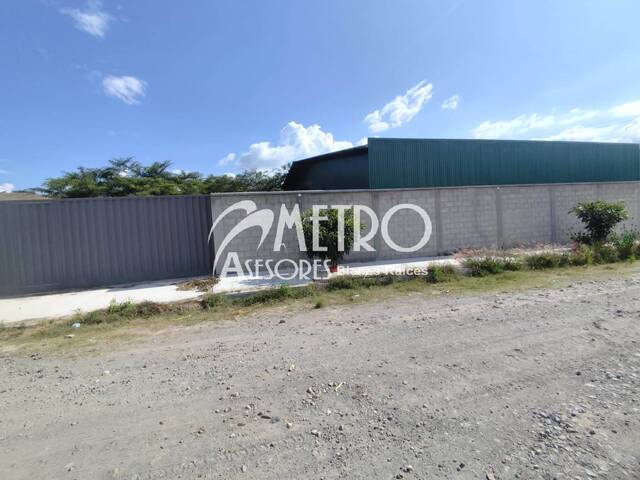 Galpón para Venta en Quito - 4