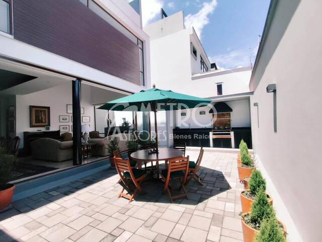 #1492 - Casa para Venta en Quito - P