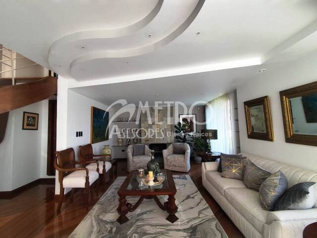 #1509 - Casa para Venta en Quito - P