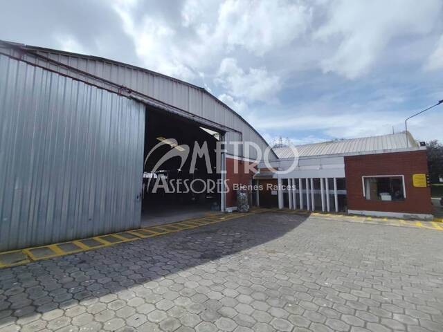 #725 - Galpón para Venta en Quito - P