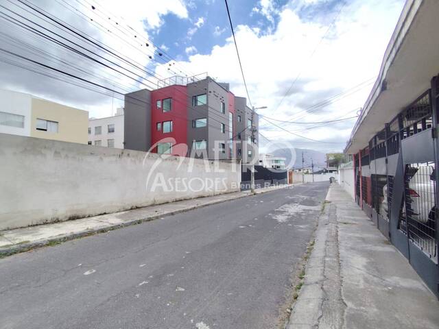 #1553 - Terreno para Venta en Quito - P