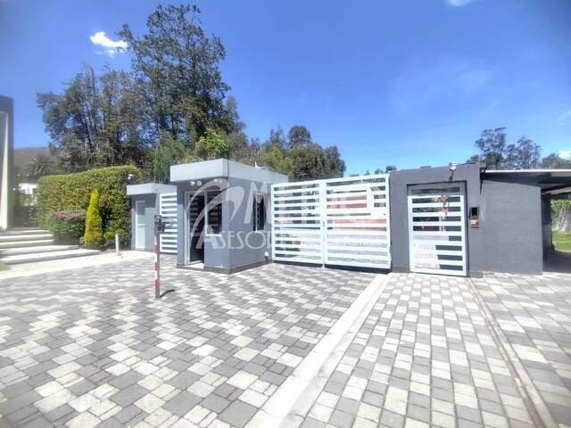 #1563 - Terreno para Venta en Quito - P