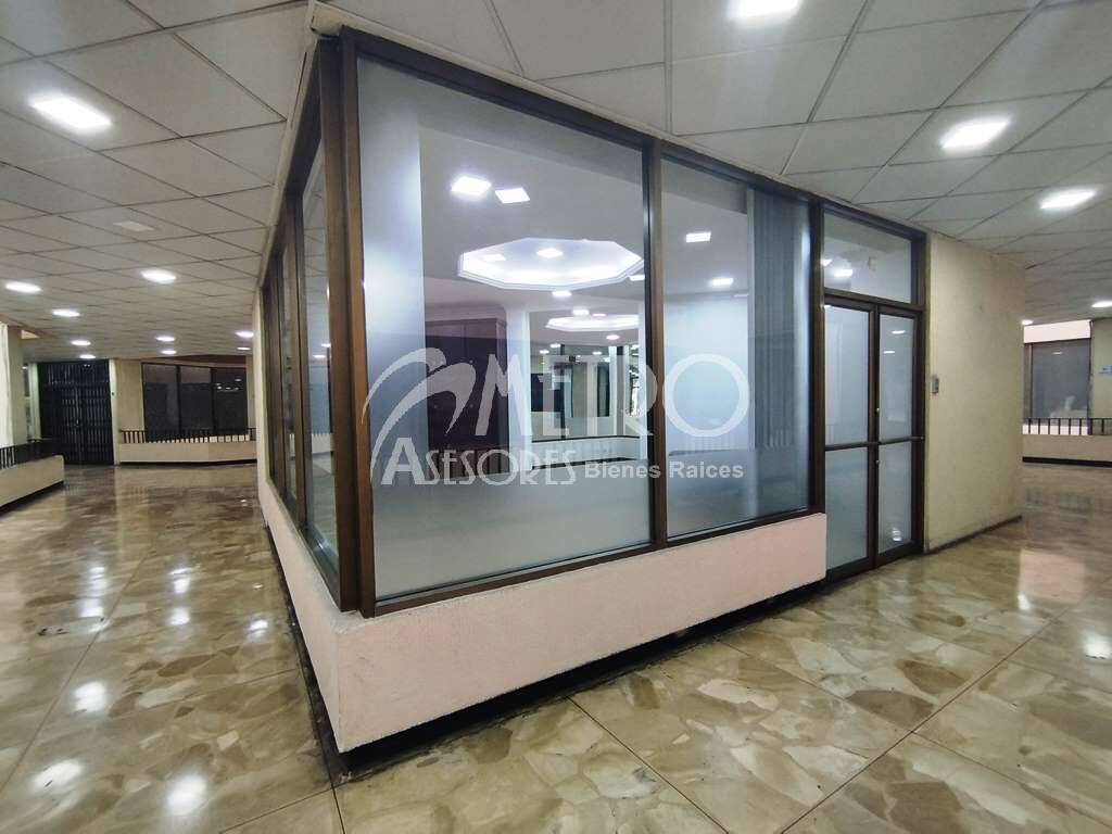 Local comercial en venta en Torres Almagro 28 m2