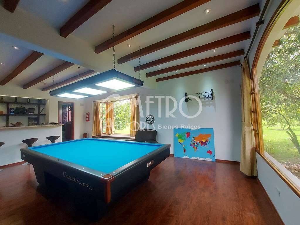 Hermosa casa en venta en Guayllabamba Urb. Oficiales de la Policía