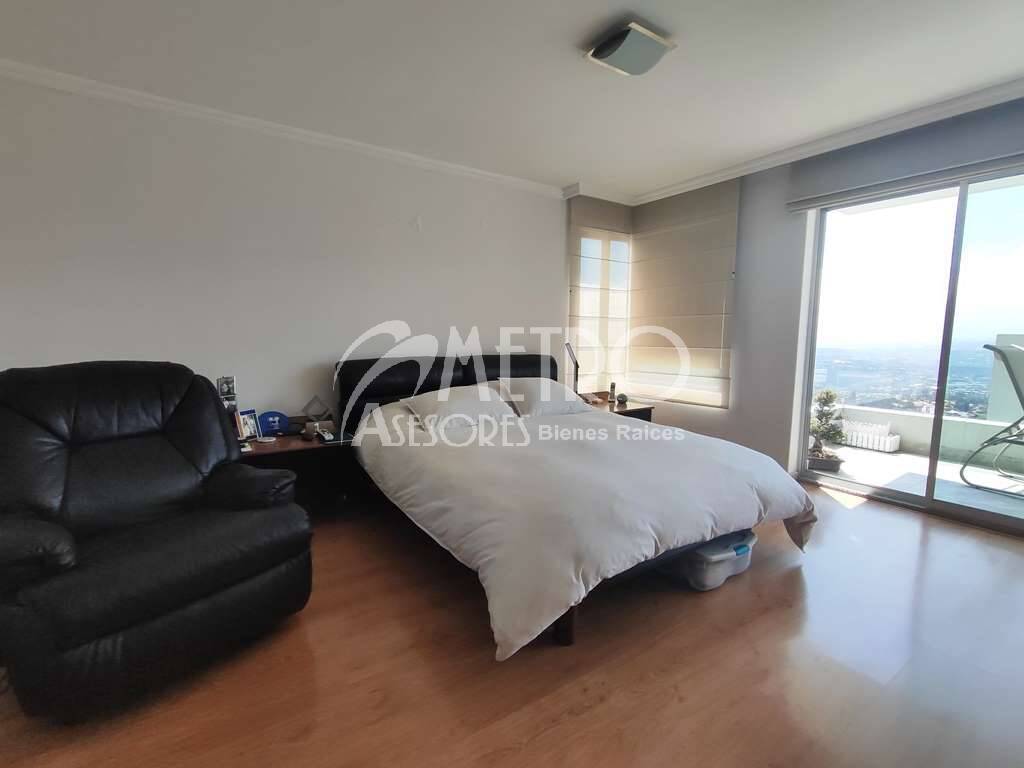 Departamento con terraza de venta en Cumbayá - Urb. Vista Grande