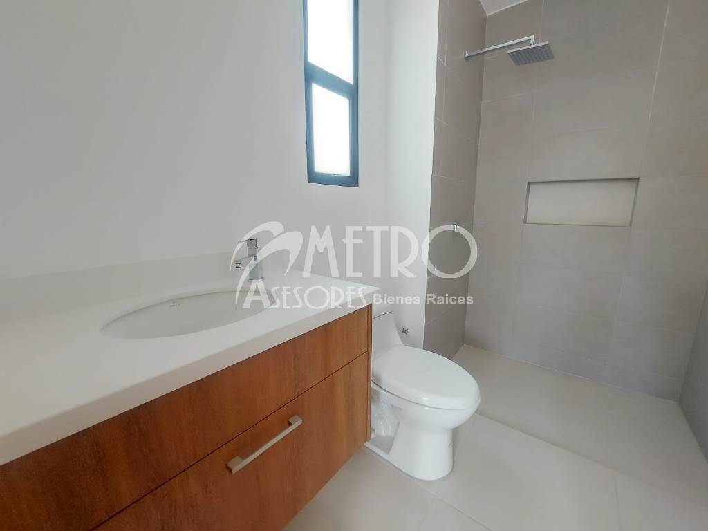 Casa con jardín de venta en Cumbayá